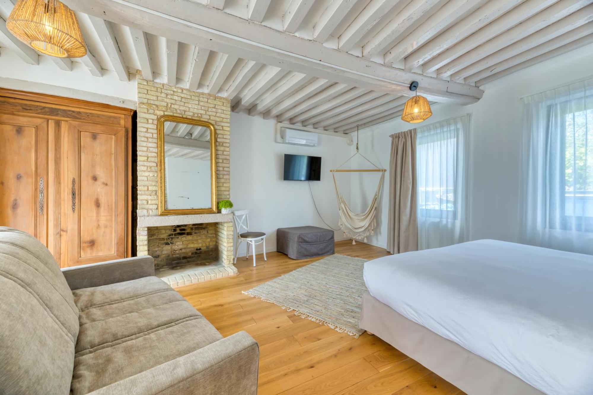 Deluxe Quadruple Room